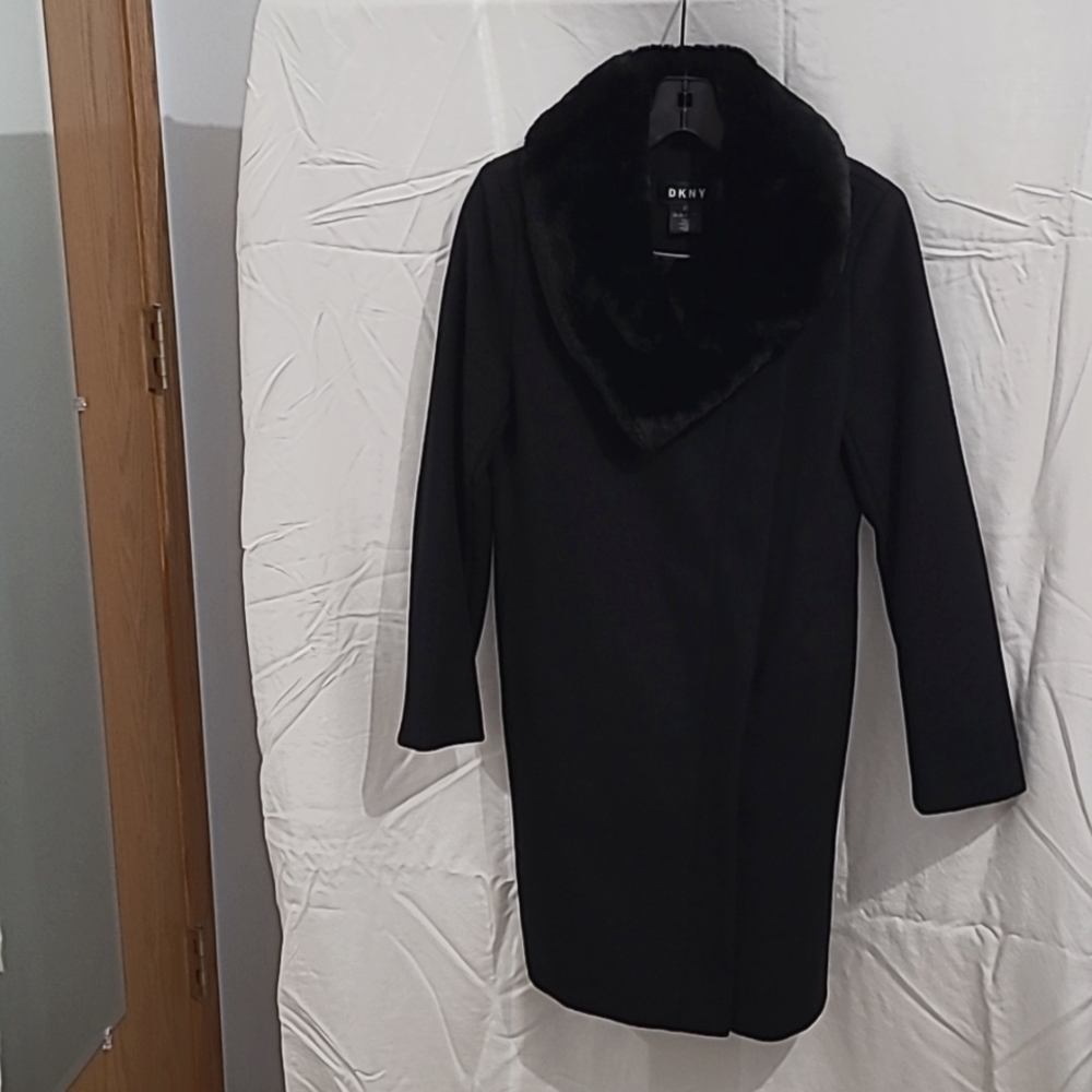Women's DKNY Black Fur Collar Coat Size XS Petite NWOT